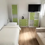 Dom Za Tujami 30 Min Od Centrum Poznania Strykowo