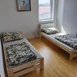 홈스테이 Dom Za Tujami 30 Min Od Centrum Poznania *