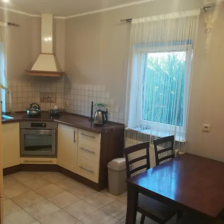 Проживание в семье Dom Za Tujami 30 Min Od Centrum Poznania