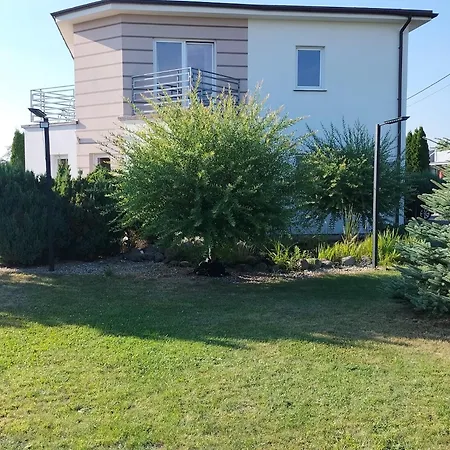 ホームステイ Dom Za Tujami 30 Min Od Centrum Poznania Strykowo