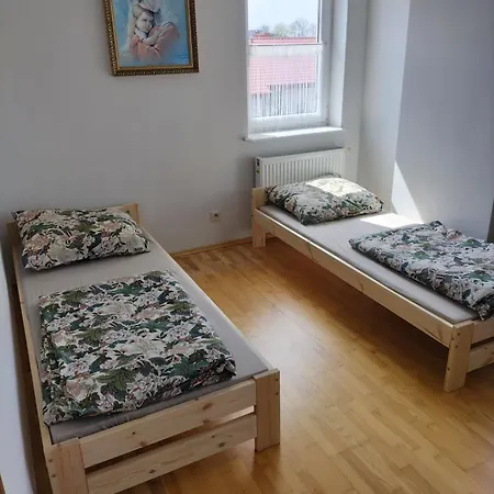 Проживание в семье Dom Za Tujami 30 Min Od Centrum Poznania *