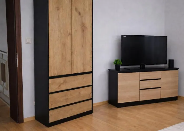 ホームステイ Dom Za Tujami 30 Min Od Centrum Poznania *